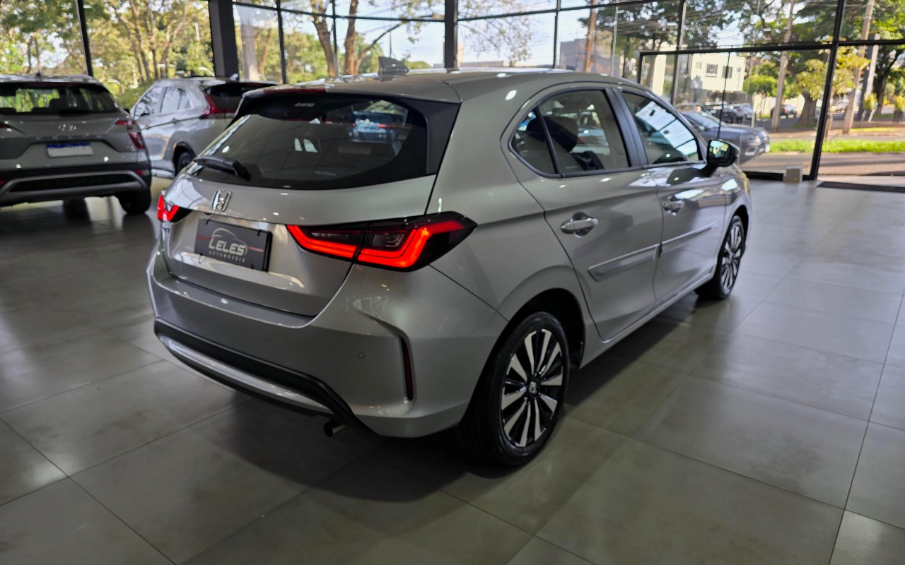 imagem-https://www.socarrao.com.br/sc-vehicle-images-prod/2157347/1781633790967-MjAyNjA1MzBfMDkyMjEyLmpwZw.jpg