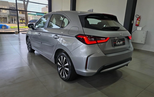 imagem-https://www.socarrao.com.br/sc-vehicle-images-prod/2157347/1781633791271-MjAyNjA1MzBfMDkyMjMxLmpwZw.jpg