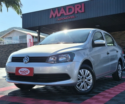 Volkswagen Voyage 2014 Prata — foto 1 de 3