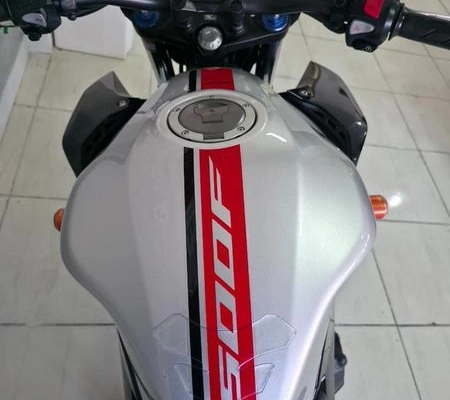 imagem-https://www.socarrao.com.br/sc-vehicle-images-prod/2158227/1787249023631-8175390_4_B_faac5a3685.jpeg