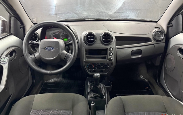 imagem-https://www.socarrao.com.br/sc-vehicle-images-prod/2158795/1788289608129-003_b60116ebedd00972b25c6d19b6afd759.png
