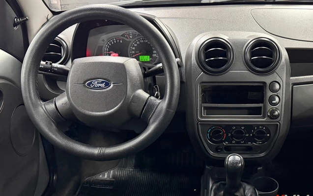 imagem-https://www.socarrao.com.br/sc-vehicle-images-prod/2158795/1788289608135-003_223141661dabf2cf2b844adba620416c.png