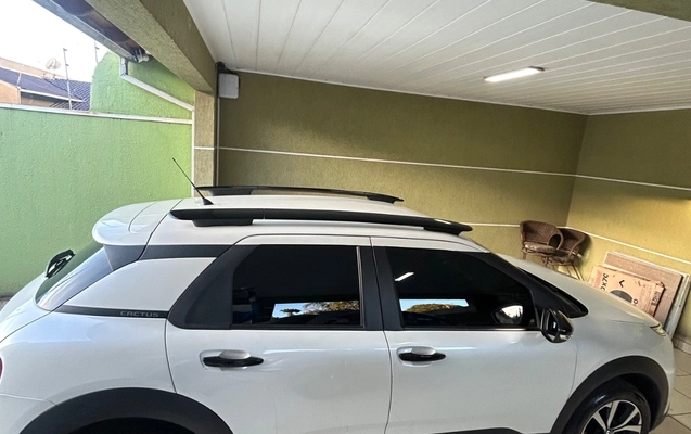 imagem-https://www.socarrao.com.br/sc-vehicle-images-prod/2159512/1781640604986-SU1HXzUyMTMuanBlZw.jpeg