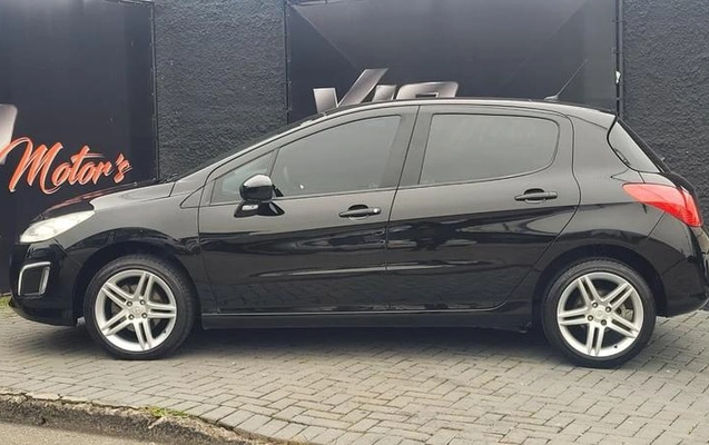 imagem-https://www.socarrao.com.br/sc-vehicle-images-prod/2159532/1786135113104-8193120_2_B_d7725488fb.jpeg