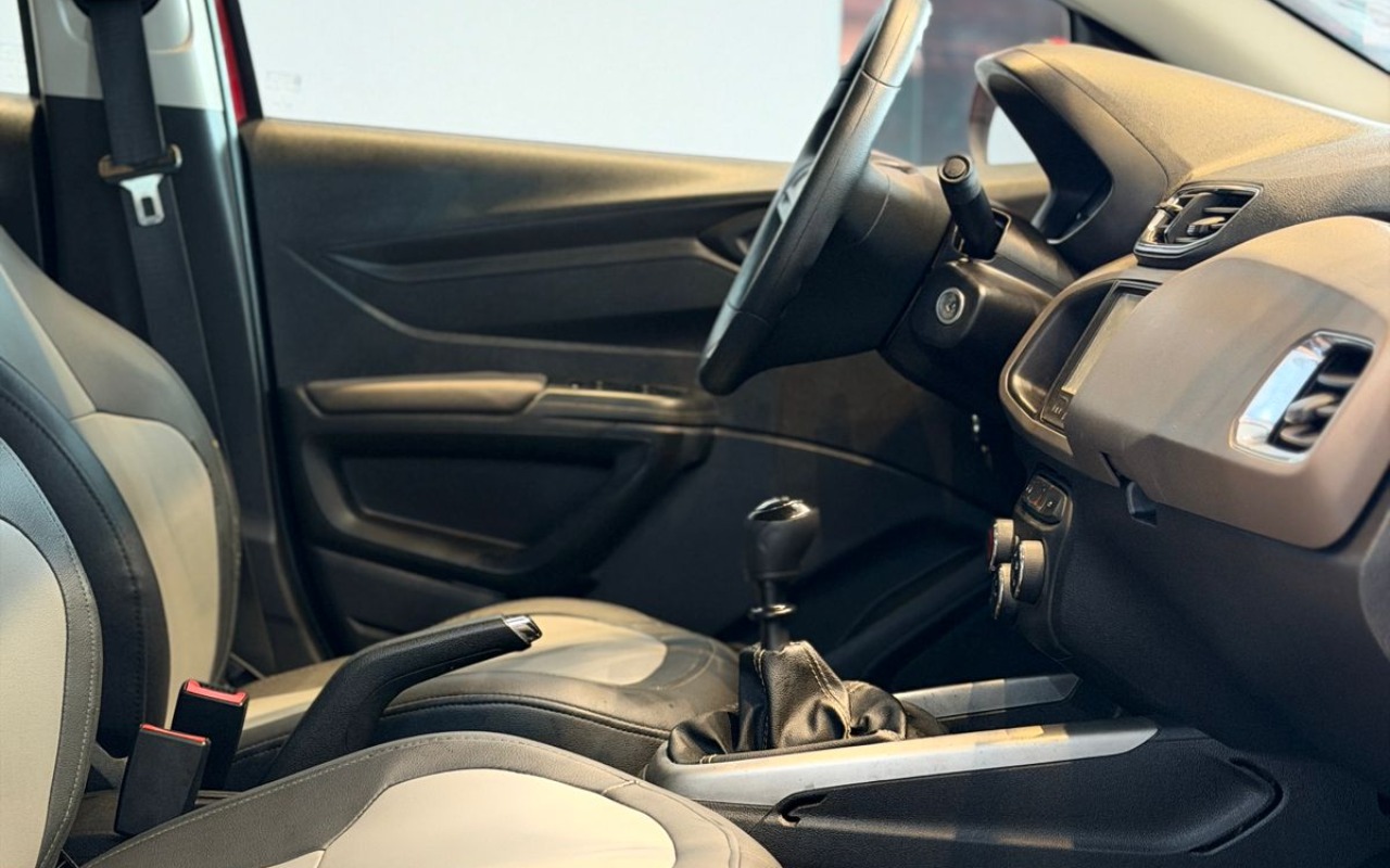 imagem-https://www.socarrao.com.br/sc-vehicle-images-prod/2159616/1781641645147-V2hhdHNBcHAgSW1hZ2UgMjAyNi0wNi0xNiBhdCAxNS4yMC4yNC5qcGVn.jpeg