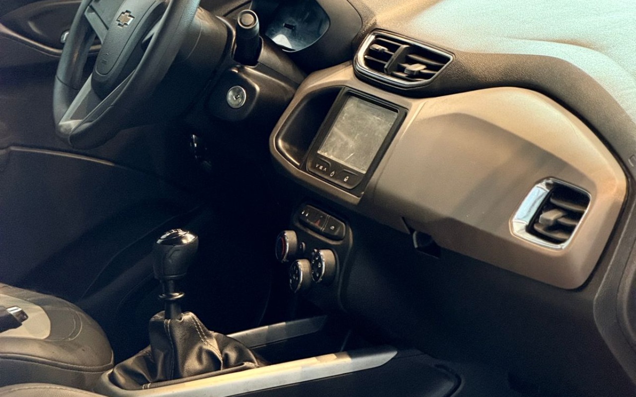 imagem-https://www.socarrao.com.br/sc-vehicle-images-prod/2159616/1781641645294-V2hhdHNBcHAgSW1hZ2UgMjAyNi0wNi0xNiBhdCAxNS4yMC4yMyAoMSkuanBlZw.jpeg