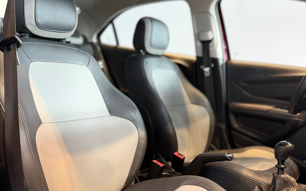 imagem-https://www.socarrao.com.br/sc-vehicle-images-prod/2159616/1781641645737-V2hhdHNBcHAgSW1hZ2UgMjAyNi0wNi0xNiBhdCAxNS4yMC4yNCAoMSkuanBlZw.jpeg