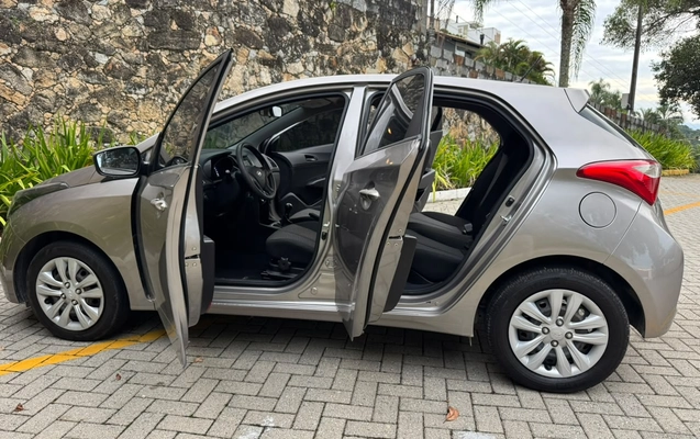 imagem-https://www.socarrao.com.br/sc-vehicle-images-prod/2159800/1781642381393-003_e9cfad7d9094820b23a4711030bf6d5b.jpeg