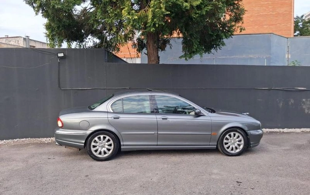 imagem-https://www.socarrao.com.br/sc-vehicle-images-prod/2160290/1786975319404-8034691_3_B_6353e6fa8d.jpeg