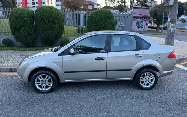 imagem-https://www.socarrao.com.br/sc-vehicle-images-prod/2160312/1781644604999-NS5qcGVn.jpeg