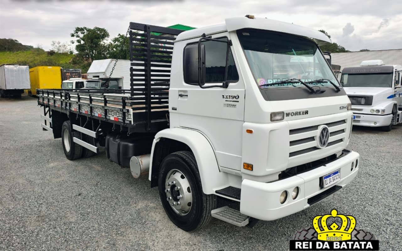 Volkswagen 13-190 E 2013 Branco — foto 1 de 3