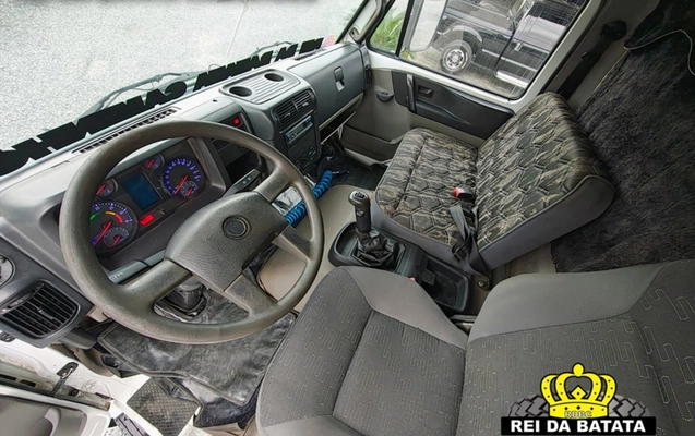 imagem-https://www.socarrao.com.br/sc-vehicle-images-prod/2174376/1781697163842-OC5qcGc.jpg
