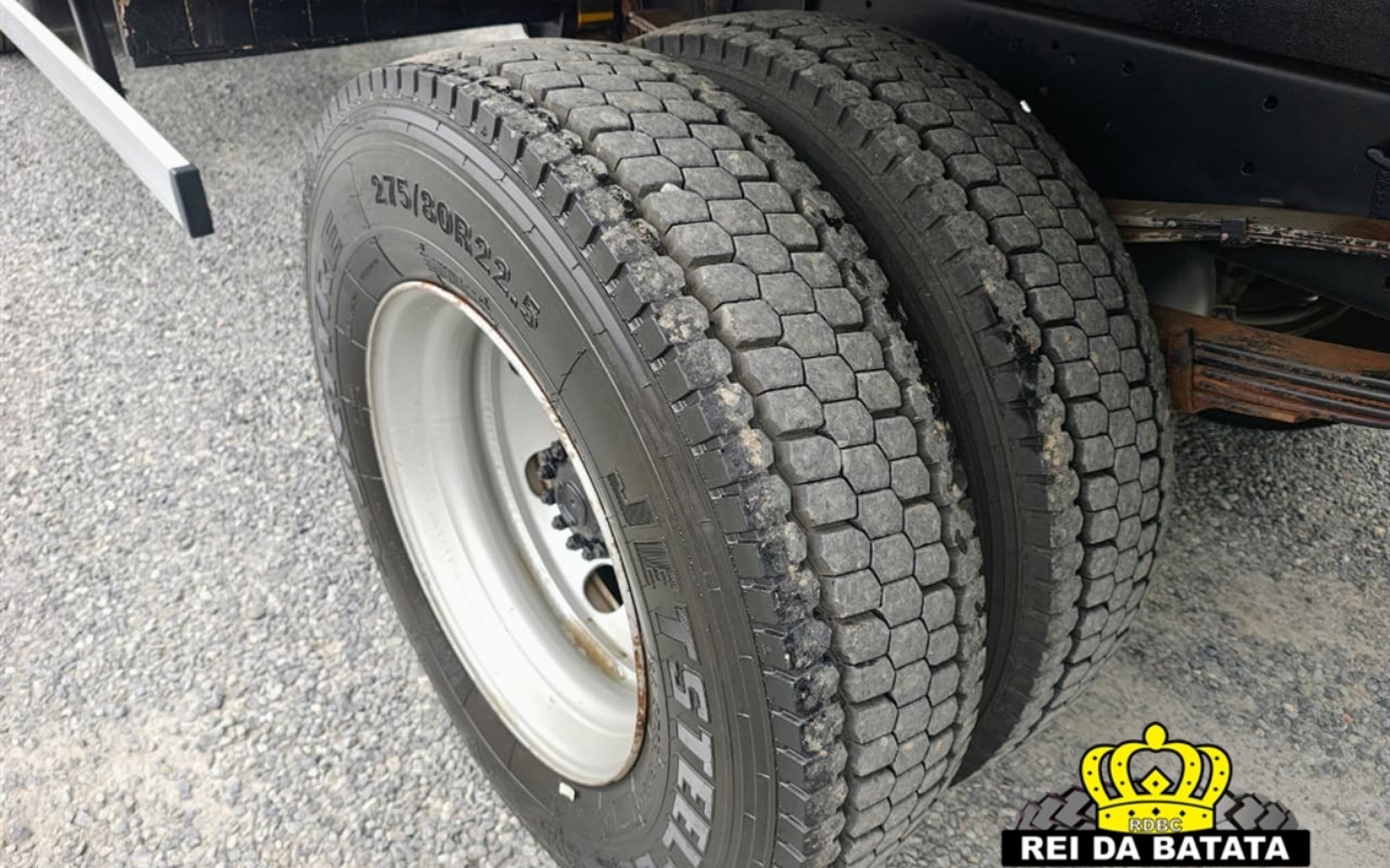 imagem-https://www.socarrao.com.br/sc-vehicle-images-prod/2174376/1781697164425-MTYuanBn.jpg