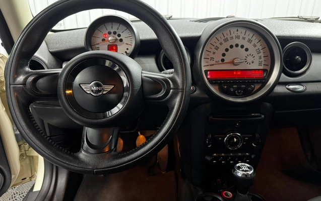 imagem-https://www.socarrao.com.br/sc-vehicle-images-prod/2174661/1781699231123-c74de8be-9558-421d-9e67-fbb84fa9f98b.jpeg