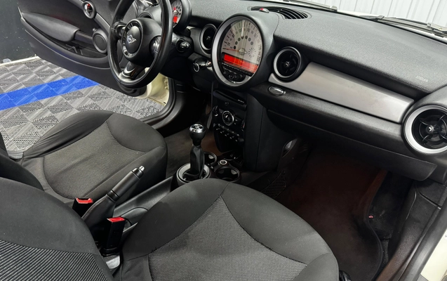imagem-https://www.socarrao.com.br/sc-vehicle-images-prod/2174661/1781699231128-fedced90-8a82-4559-b779-c22097c71f01.jpeg
