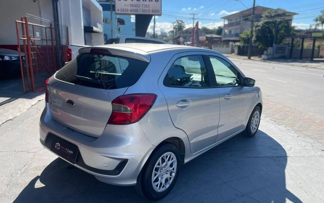 imagem-https://www.socarrao.com.br/sc-vehicle-images-prod/2174707/1781700435141-6fde4aa6783243ef8f405ee5682dd10e_1781700323455.jpg