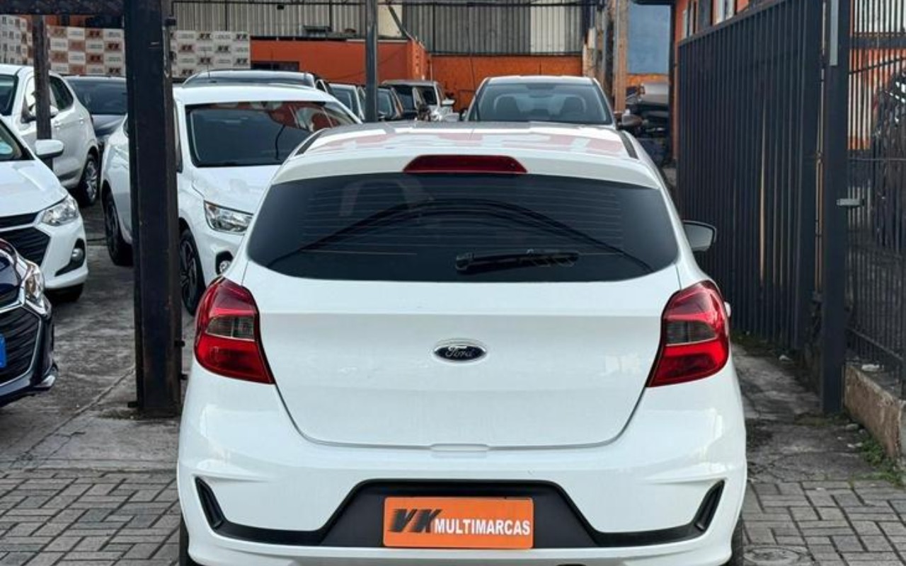 imagem-https://www.socarrao.com.br/sc-vehicle-images-prod/2174743/1781701531245-ODE4MzI1NV80X0JfOThkZGVlMTEwNC5qcGVn.jpeg