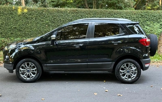 imagem-https://www.socarrao.com.br/sc-vehicle-images-prod/2174756/1788988627605-7914453_7_B_2afe6af774.jpeg