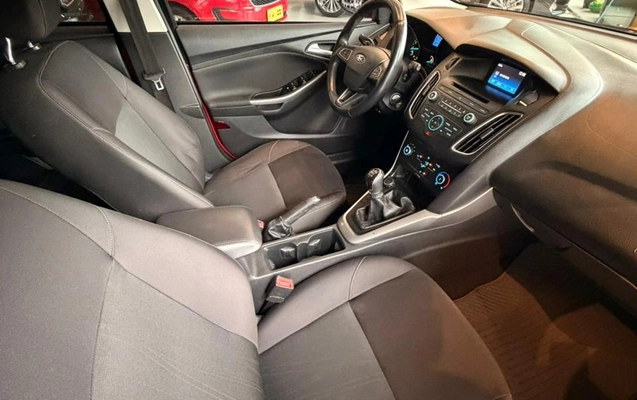 imagem-https://www.socarrao.com.br/sc-vehicle-images-prod/2174790/1781702394238-d55c050e-1c31-4f1b-a67a-86b12e7e0ccd.jpg