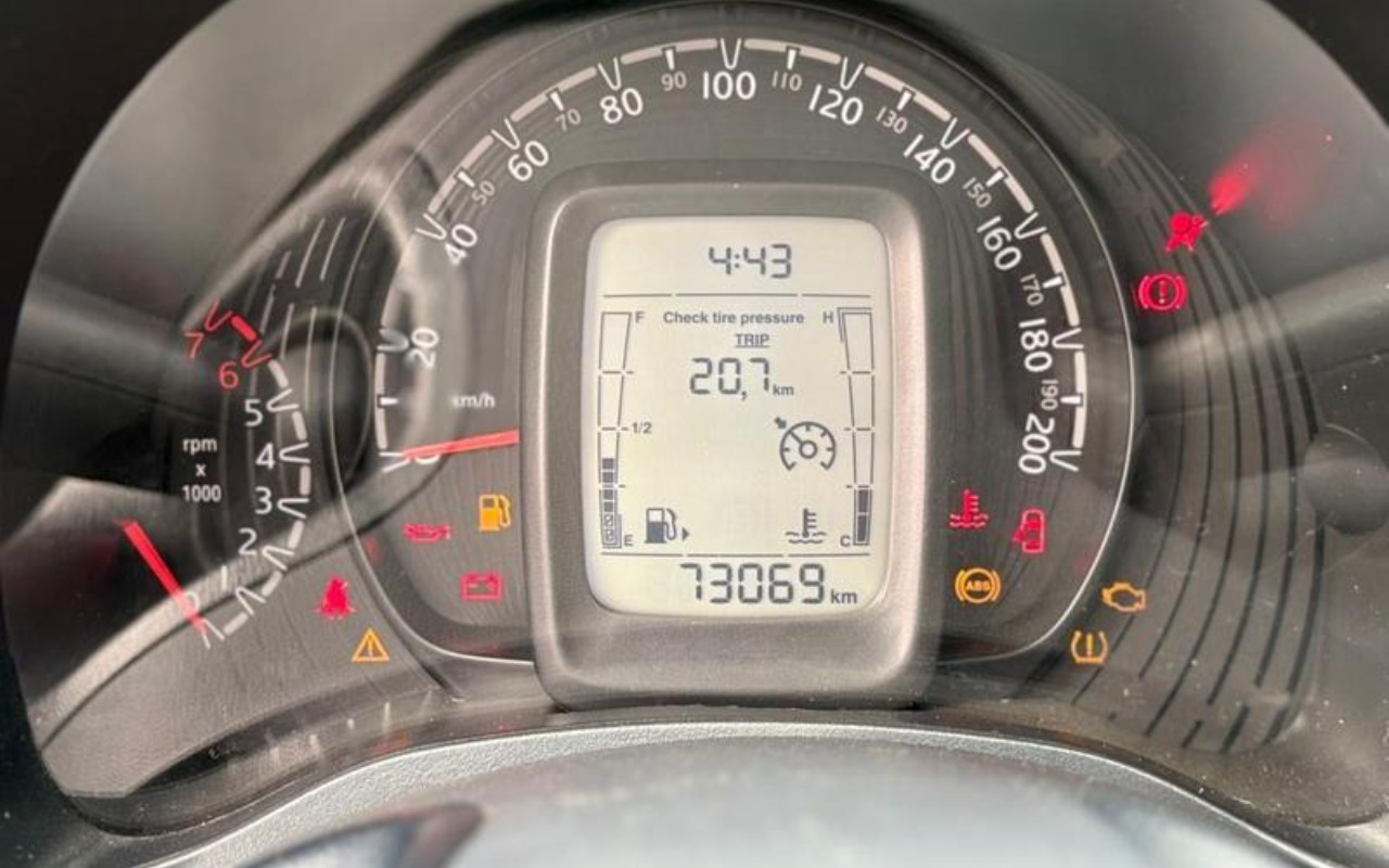 imagem-https://www.socarrao.com.br/sc-vehicle-images-prod/2174816/1781703281604-ODAyNTcwMV8wX0JfMjE3NWYzOGE0ZS5qcGVn.jpeg