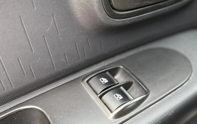 imagem-https://www.socarrao.com.br/sc-vehicle-images-prod/2174816/1781703281806-ODAyNTcwMV8wX0JfZTNlNjMyOTdmNi5qcGVn.jpeg