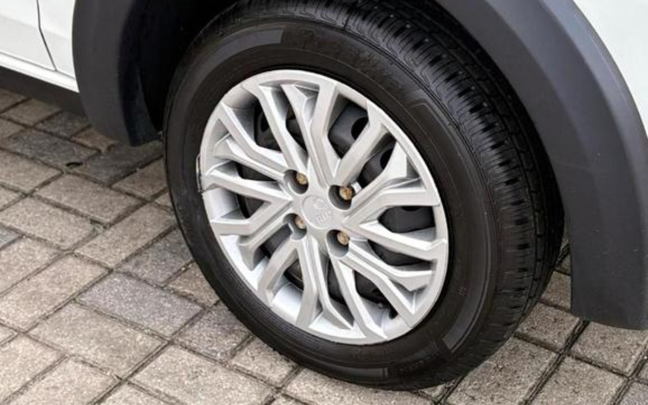 imagem-https://www.socarrao.com.br/sc-vehicle-images-prod/2174816/1781703282556-ODAyNTcwMV8xMV9CX2M1MWIxY2I0ZDIuanBlZw.jpeg