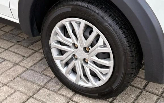 imagem-https://www.socarrao.com.br/sc-vehicle-images-prod/2174816/1781703282556-ODAyNTcwMV8xMV9CX2M1MWIxY2I0ZDIuanBlZw.jpeg