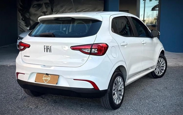 imagem-https://www.socarrao.com.br/sc-vehicle-images-prod/2174880/1781734250879-8194518_9_B_6917afd12d.jpeg