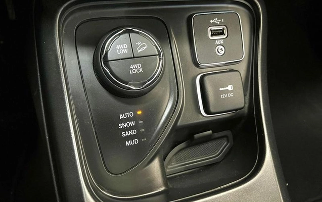 imagem-https://www.socarrao.com.br/sc-vehicle-images-prod/2174993/1788273237202-8142864_13_B_7c13756ecd.jpeg