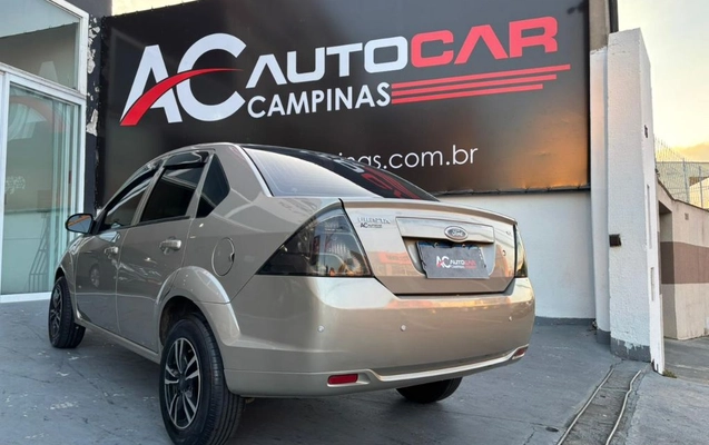 imagem-https://www.socarrao.com.br/sc-vehicle-images-prod/2175012/1781713646132-gb-7661935.jpg