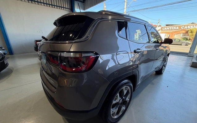 imagem-https://www.socarrao.com.br/sc-vehicle-images-prod/2175031/1789497857691-8194815_5_B_3e70f08851.jpeg