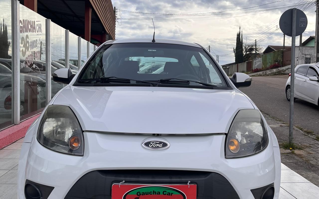 imagem-https://www.socarrao.com.br/sc-vehicle-images-prod/2175163/1782743995955-ZDcxMTFhNGItZTNkNy00ZTU2LTgzYmUtYWU1NmRjNTA0Zjk2LmpwZw.jpg