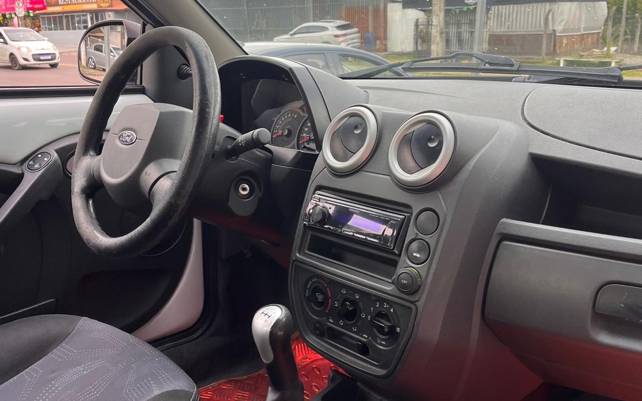 imagem-https://www.socarrao.com.br/sc-vehicle-images-prod/2175163/1782743996182-YzVmNWJkNDMtZjc0Yy00OTc1LThiY2EtNjVkZjJjOTk3NTFjLmpwZw.jpg