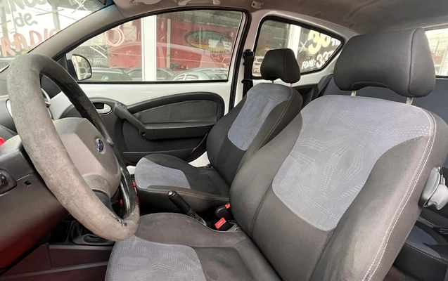 imagem-https://www.socarrao.com.br/sc-vehicle-images-prod/2175163/1782743996232-M2RmMTAzZTgtMjdhZC00MDUwLTgwNDYtMTY0ODliNzM3ZTFhLmpwZw.jpg