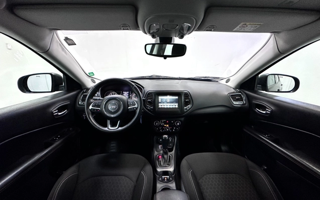 imagem-https://www.socarrao.com.br/sc-vehicle-images-prod/2175391/1789073597844-70ff4c32-cfbf-42e0-8eef-b572269ef896.jpg