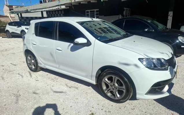 imagem-https://www.socarrao.com.br/sc-vehicle-images-prod/2175924/1782232030511-8195948_2_B_37e45c7685.jpeg