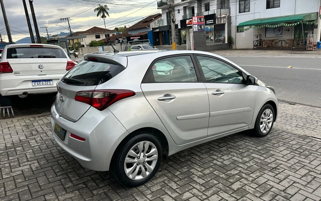 imagem-https://www.socarrao.com.br/sc-vehicle-images-prod/2179562/1787156101308-c7dc6e37-b78e-4de2-955a-5dd0c105a5e2.jpeg