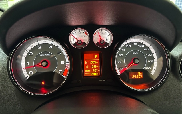 imagem-https://www.socarrao.com.br/sc-vehicle-images-prod/2180467/1781875616885-MjRpaWlpLmpwZw.jpg
