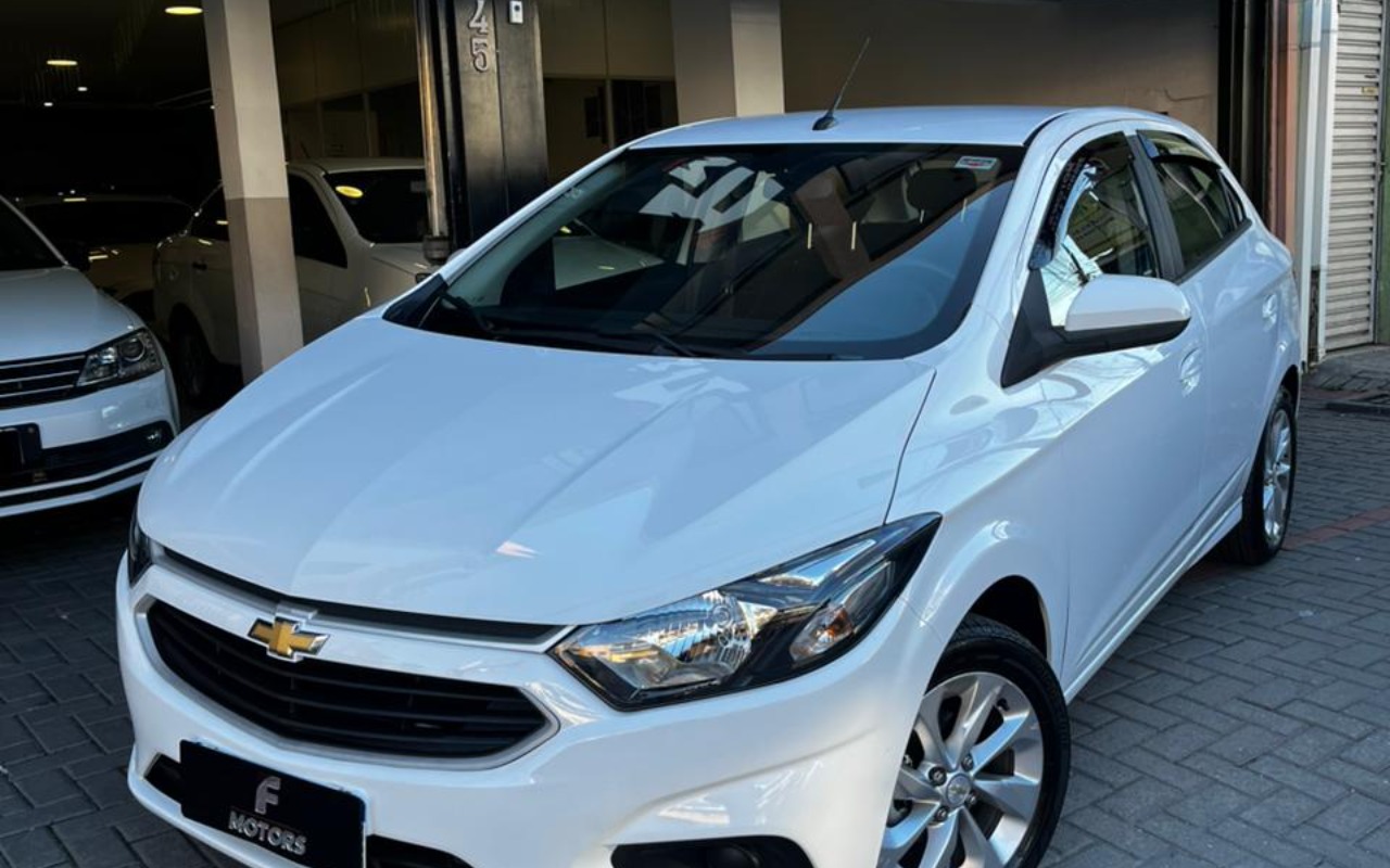 Chevrolet Onix 2017 Branco — foto 1 de 3