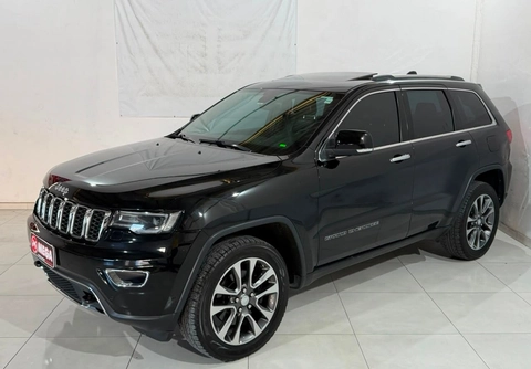 Jeep Grand Cherokee 2018 Preto — foto 1 de 3
