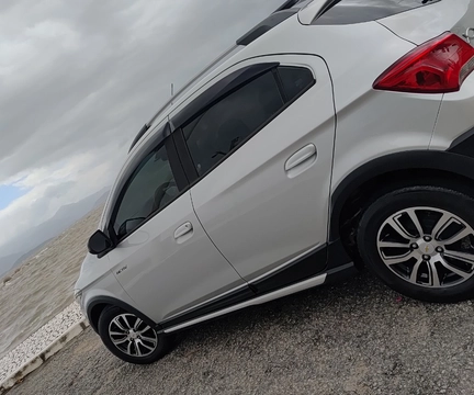 Chevrolet Onix 2018 Prata — foto 1 de 3