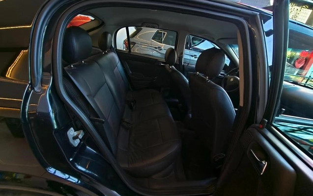 imagem-https://www.socarrao.com.br/sc-vehicle-images-prod/2181486/1787167333301-8122394_13_B_0d41516a91.jpeg