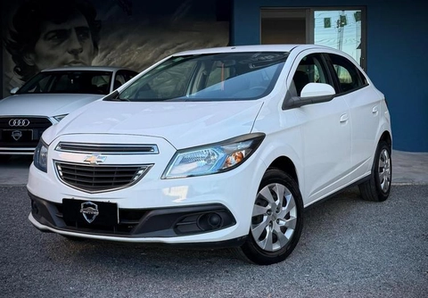 Chevrolet Onix 2015 Branco — foto 1 de 3