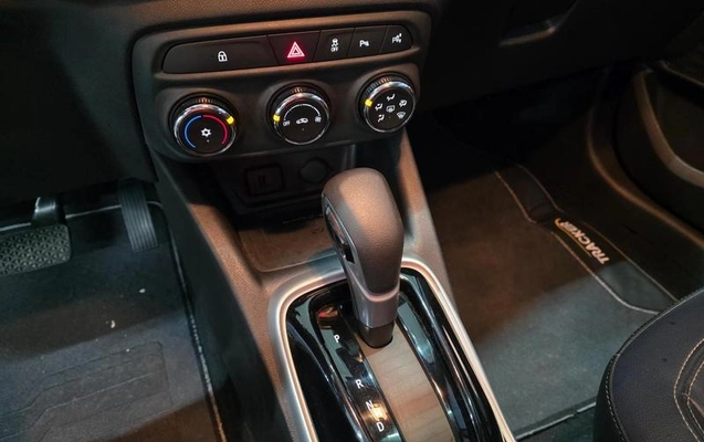 imagem-https://www.socarrao.com.br/sc-vehicle-images-prod/2183017/1789138271386-8154787_7_B_941908b19c.jpeg