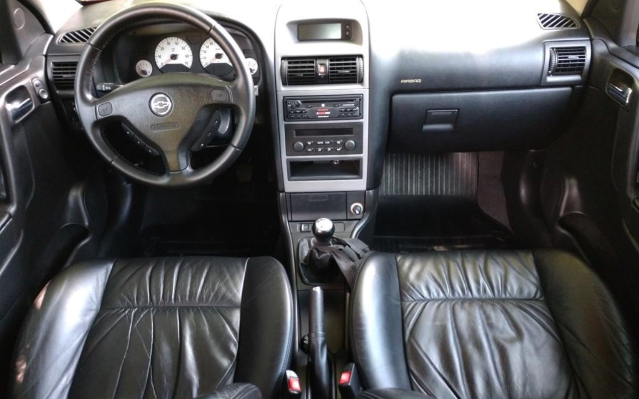 imagem-https://www.socarrao.com.br/sc-vehicle-images-prod/2183303/1781735379820-MjA0NzAwNDYzMjgxNTE3LmpwZWc.jpeg