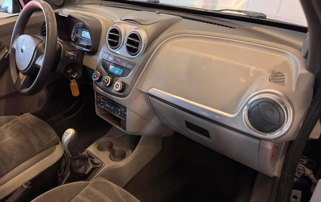 imagem-https://www.socarrao.com.br/sc-vehicle-images-prod/2198848/1788266566693-8197946_8_B_60d7c0b752.jpeg