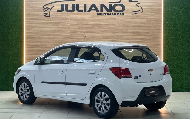 imagem-https://www.socarrao.com.br/sc-vehicle-images-prod/2198956/1785157362803-kr9VwZMKf0uV80lhu7p7Gfls1VbS1Ebt.jpg