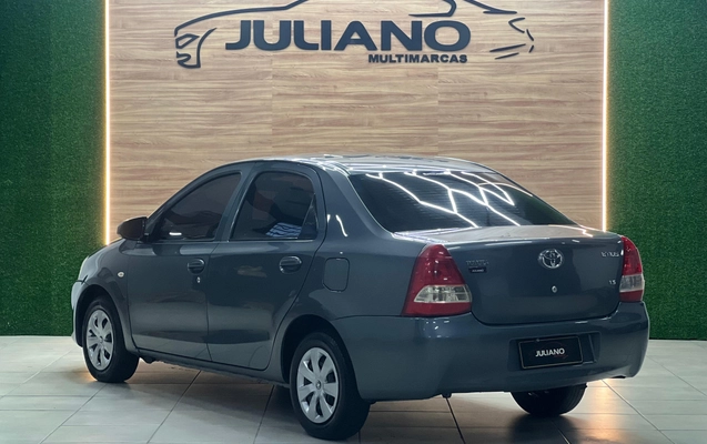 imagem-https://www.socarrao.com.br/sc-vehicle-images-prod/2199323/1787926356303-HEbGuqWHmS1ncG1H4tQojgkdvIyrqnKA.jpg