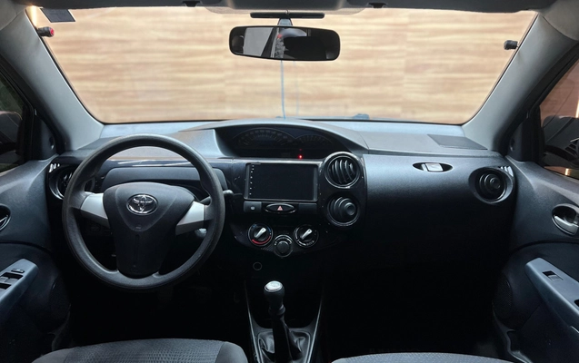 imagem-https://www.socarrao.com.br/sc-vehicle-images-prod/2199323/1787926356304-KM3Shywr5C9dIoQPmhqBArgczWMTW2GO.jpg