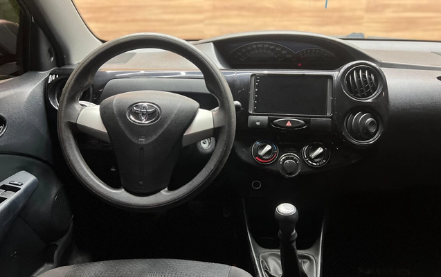 imagem-https://www.socarrao.com.br/sc-vehicle-images-prod/2199323/1787926356306-rjm88gWdEW0bYKvBlBD6RzdxZEcXqfcR.jpg